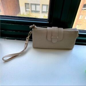 Remi & Reid Beige Cream Wristlet